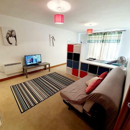 Southend Ground Floor Apartment With Parking Extérieur photo